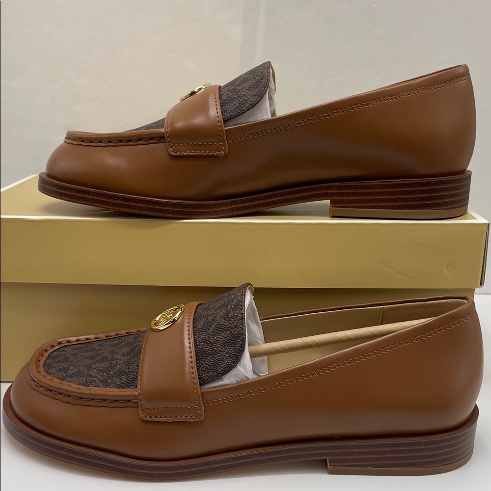 Michael Kors HANNAH LOAFER
FAUX LEATHER
49F5HNFP2L
Brown